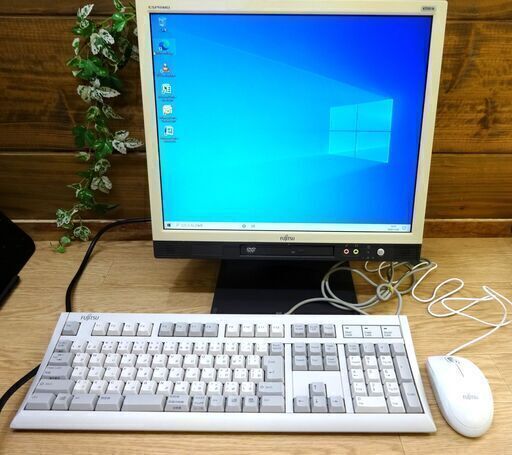 【3ヵ月保証付き！】core i3 WIN10★高速起動★新品SSD120GB★富士通一体型パソコン ESPRIMO K552/C★core i3 2.10Ghz/4GB/DVD/WIFI★ワード、エクセル