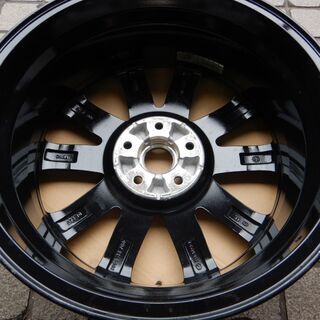 マツダ純正　１本　１８インチ　アクセラ、アテンザなどに