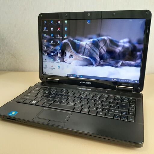 【取引中です】SSD搭載　emachinses　14インチ　webカメラ　Wi-Fi　マルチ　Windows10