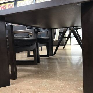 【引取限定】ﾏﾙｲ木工　ﾀﾞｲﾆﾝｸﾞﾃｰﾌﾞﾙ　イス２脚　ベンチ１個付　茶【小倉南区葛原東】