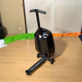 キックボード付きキャリーケース サムソナイト製マイクロスクーター