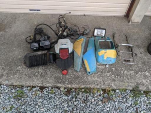 値下げしました♫ DT50部品取り1台と部品複数！