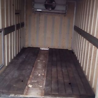 3メートル級2トン車の冷蔵箱4万円売り