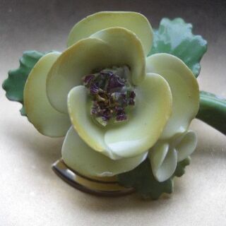 CARA CHINA STAFFORDSHIRE 花のブローチ　陶器 