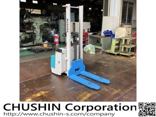 関東輸送費無料　免許不要　トヨタL\u0026F ウォーキー ストラドルタイプ 電動ウォーキーリフト　900キロ