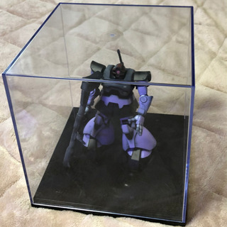 ガンプラ　ドム　塗装済　ショーケース付き