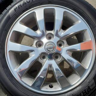 ニッサンリバティ純正　ライダー　メッキ　１６インチ