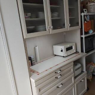 【取引者決定済】ユーアイ  サイリーン 食器棚 
