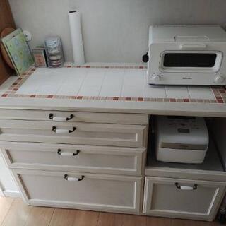 【取引者決定済】ユーアイ  サイリーン 食器棚 
