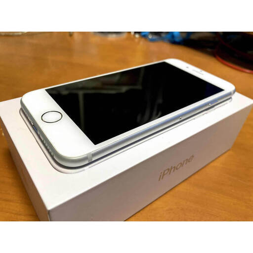 取引完了］iPhone8 64GB ホワイト SIMフリー 制限なし バッテリー85