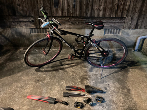 60000→19000大幅値下げ！！クロスバイク CORVETTE アルミ軽量フレーム