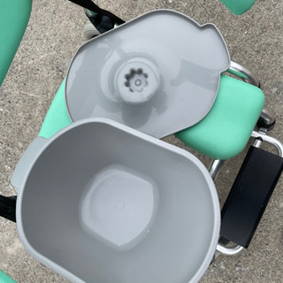 車椅子型トイレ　介護用品　トイレ　移動式