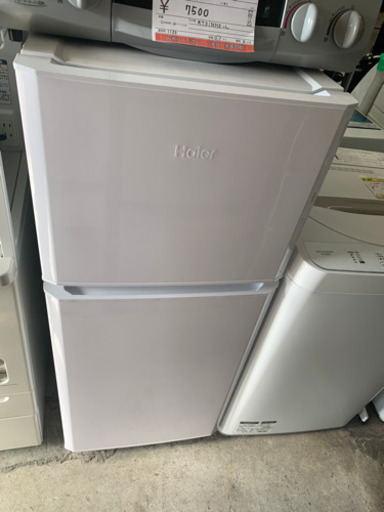 【美品　ハイアール】2ドア 冷凍冷蔵庫 121L JR-N121A 2017年 耐熱性能天板 冷蔵庫内強化ガラストレイ フリーケース ワンルーム