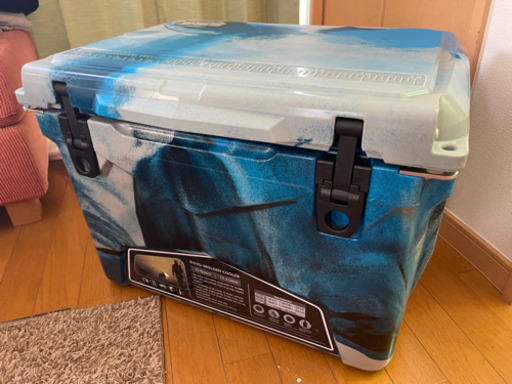 クーラーボックス　ICELAND Pro 限定色 新品 未使用　35QT 33.1L