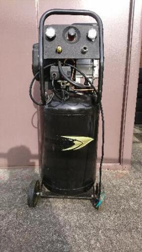 エアーコンプレッサー 100v