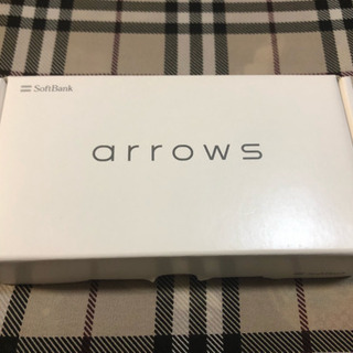 ARROWS U 32GB ホワイト SIMロック解除済み