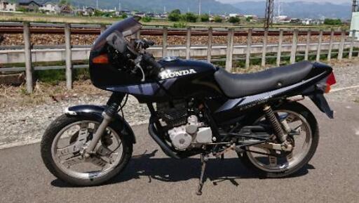 《お話し中》CBX125Fです。