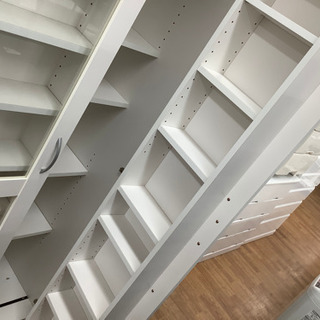 圧倒的収納力！ニトリのスライド書棚売ります！