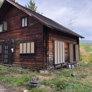 プライベートオートキャンプに最適地（ログ小屋3LDK付）