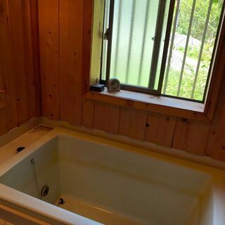 プライベートオートキャンプに最適地（ログ小屋3LDK付）