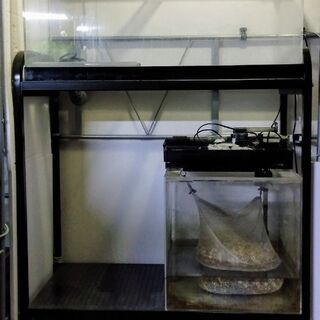 【値下げ】90センチスチール水槽台　熱帯魚　海水魚　爬虫類　小動...