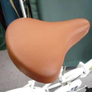 20インチ ６段変速 折りたたみ自転車 ホワイト 白 チャムスのステッカー付き 札幌市手稲区