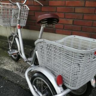 三輪車　コンパクトタイプ