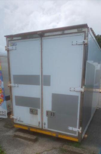 【香取市山之辺】【鍵付き】【床はステンレス】【3t車でも配送可】中古コンテナ 長さ約355cm×幅187cm×高さ230cmくらい 配送可 No.AM-10