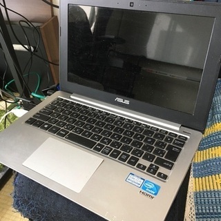 【ネット決済】値下げしました。ASUS VivoBook X201E