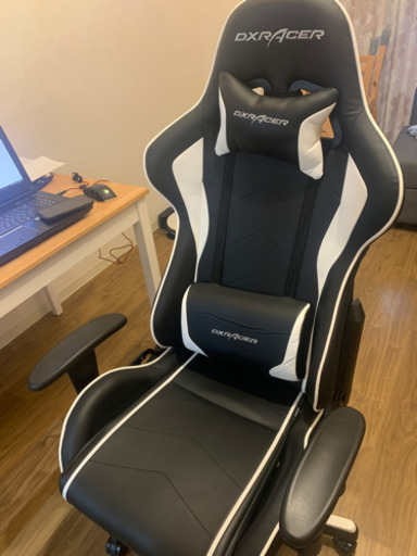 五万円相当　DXRacer (ディーエックスレーサー) 【正規輸入品】 ゲーミングチェア オフィスチェア デラックスレーサー フォーミュラシリーズ Formula スタンダードモデル ソフトレザー リクライニング リモートワーク テレワーク SOHO DXZ-WH ホワイト