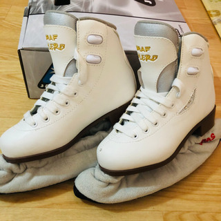 家具 スケートシューズ Graf スケート靴 白 20cm