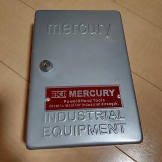 （終了）Mercury ブリキ製　キーキャビネット