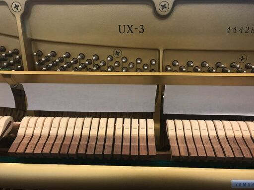 ヤマハ中古アップライトピアノ　UX-3（1987年製造）