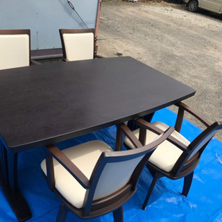 ニトリ ダイニングテーブル&チェア セット 4脚 オススメ 回転椅子