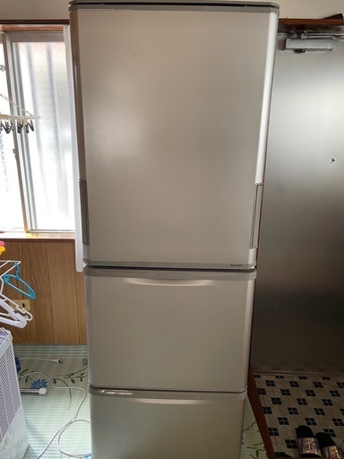 【値下げ】SHARPどっちもドア冷凍冷蔵庫(SJ-W352B)
