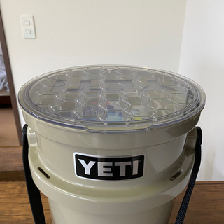 YETI 5ガロン バケツ 別売りの蓋付きです