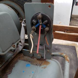 8/21ご契約ありがとうございました★値下げしました・￥18,000★エアーコンプレッサー★