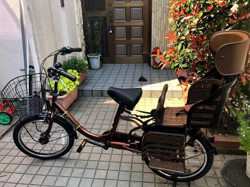 新品：ヘッドレスト付チャイルドシート搭載limini+。20インチ