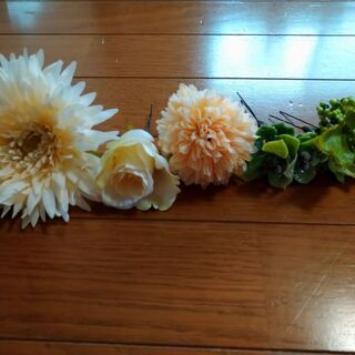 値下げ！お花のヘア飾り