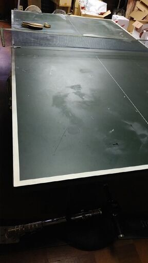 1階に下ろしました卓球台 3000型 デオデオの外商さんから購入の国内正規モノ 2分割で一人練習可能 発送困難 160×155 80kgぐらい