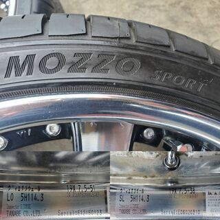 ヴィエナツウェール　１９インチ　ノア、ＶＯＸＹなどに！