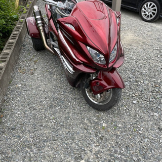 マジェスティトライク