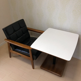 値下げ:カリモク60家具】カフェテーブル ウォールナット 長き 