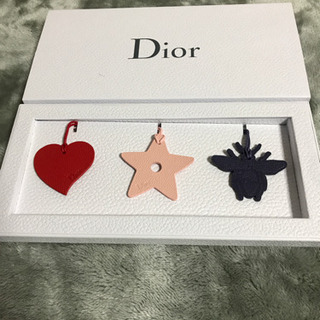 Dior レザーバックチャーム