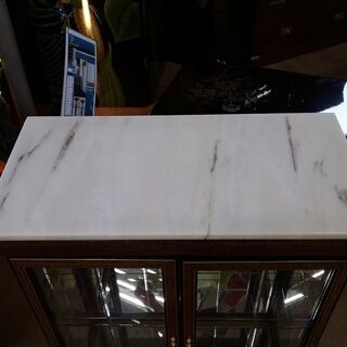 【愛品倶楽部柏店】　イタリア製　天然大理石高級ショーケース　　【店舗同時販売中】