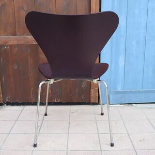 Fritz Hansen(フリッツハンセン)社のアルネ・ヤコブセン デザイン