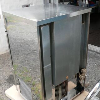 中古/ホシザキ製氷機 30L。洗浄整備稼働運転確認済み。飲食店の 中古/ホシザキ製氷機 30L。洗浄整備稼働運転確認済み。飲食店の