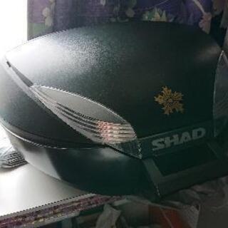 リアボックス　SHAD SH48 本体1年使用　台、ネジは新品