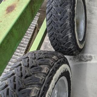 車のパーツ ジムニー使用15インチ ブロックタイヤ