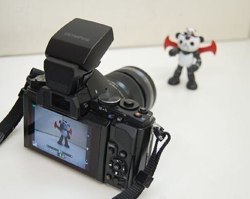 OLYMPUS デジタルミラーレス一眼 カメラ OM-D E-M5 12-50mm 1:3.5-6.3 EZ